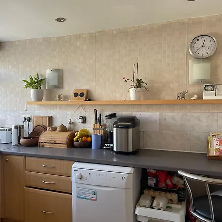 Glyn House By Cliftonvalley Holiday home